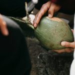 L'histoire fascinante du monoï, trésor ancestral de Polynésie