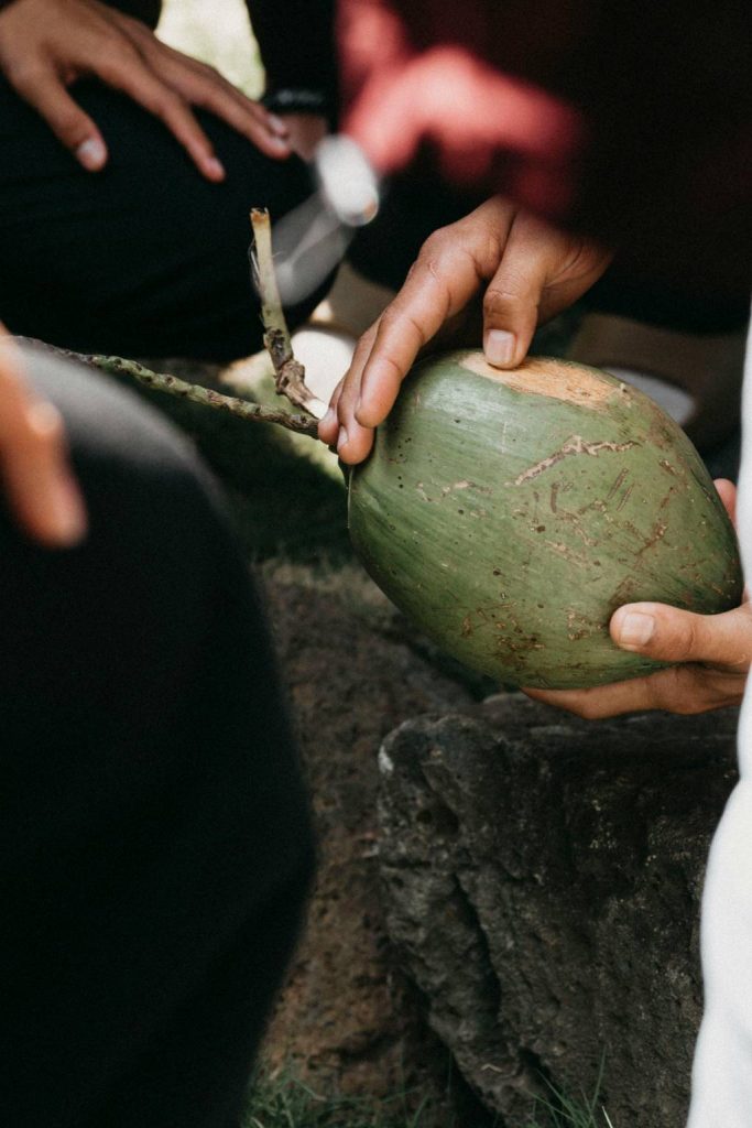 L'histoire fascinante du monoï, trésor ancestral de Polynésie