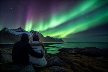 Voyage de noces en Islande : itinéraire romantique entre lagons, cascades et aurores boréales